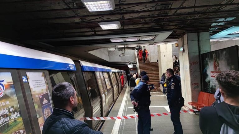 Accident la stația de metrou Piața Unirii